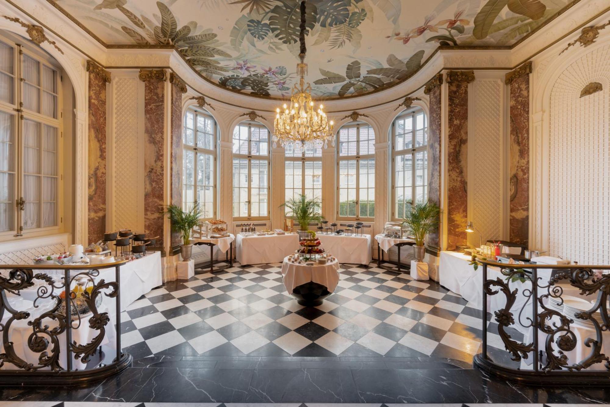 Schlosshotel Berlin Exterior photo The ballroom
