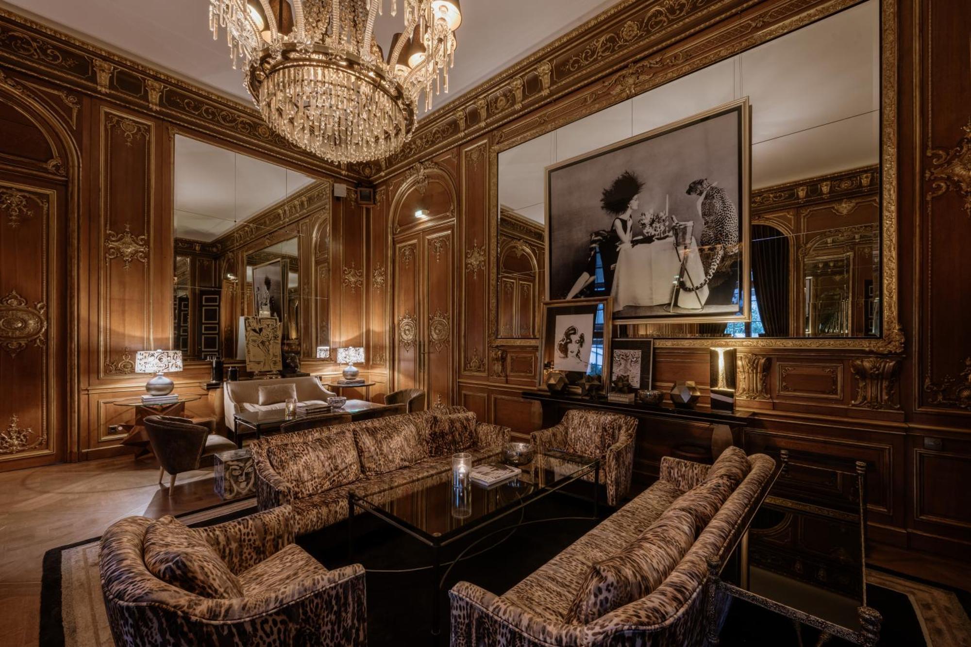 Schlosshotel Berlin Exterior photo The Mirror Room